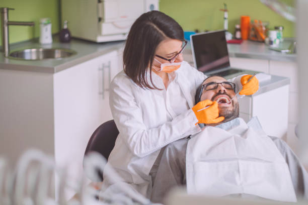 Best Emergency Tooth Extraction in Tower Lakes, IL