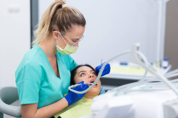 Best Emergency Tooth Extraction in Tower Lakes, IL